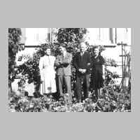 022-1069 Familie Walter Kuhr im Jahre 1948. Von links Elisabeth, Werner, Walter und Gertrud.jpg
